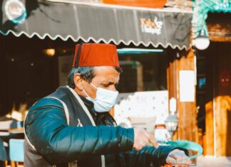 A Guide To Turkish Street Food For Foreigners: Must-Try Flavors Revealed