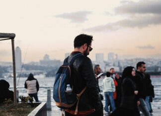 How To Stay Connected As A Tourist In Turkey: Essential Tips Revealed