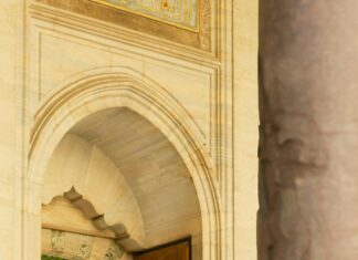 Visiting Traditional Coppersmiths in Turkey: Discover Timeless Craftsmanship