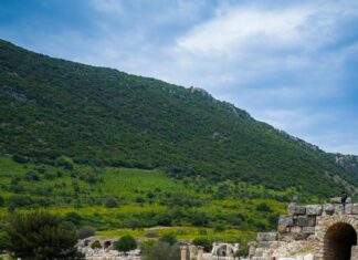 Exploring Turkey’s Roman Heritage: Uncover Ancient Secrets Today