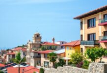 Why Turkey is Becoming a Hotspot for Real Estate Investments Here is the translation of the given text to English: "Why Turkey is Becoming a Hotspot for Real Estate Investments"